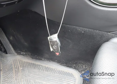 2017 Mercedes-Benz C 300 4Matic/Luxury 4Matic/Sport 4Matic from USA, damaged, VIN WDDWF4KBXHR305193